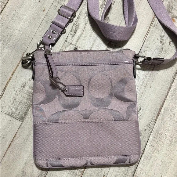 Coach Y2K Lavender Crossbody Bag - Picture 3 of 7